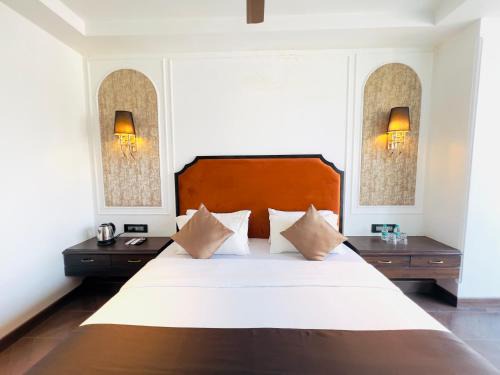 Wellington Pier Hotel | Hotel White Pearl - Colaba Mumbai