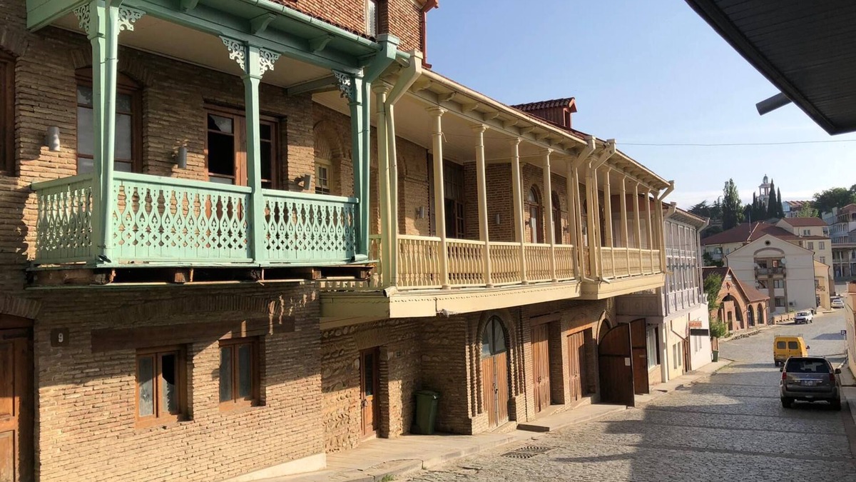 Sighnaghi Hotel | Hotel with 5 bedrooms, 5 bathrooms, kitchen, lounge + balcony with great views