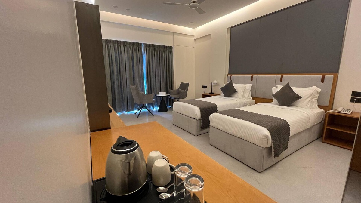 Jalna Hotel | hotel with AC in Jalna - 18 bedrooms for a relaxing stay
