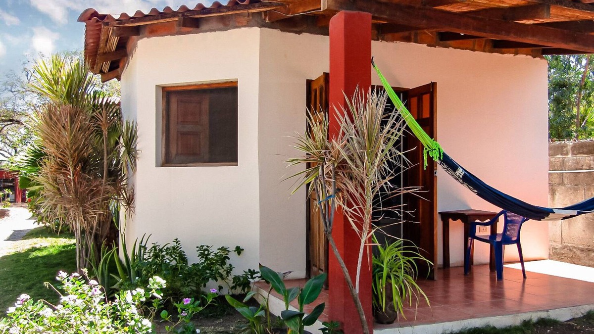 Las Penitas Hotel | Hotel Y Restaurante La Ola Azul - Las Peñitas Beach