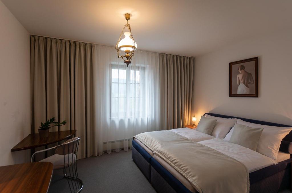 Stary Jicin Hotel | Hotel Zámeček Pod Hradem Starý Jičín 111