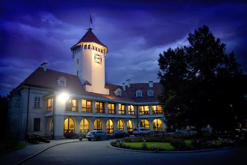 Pułtusk Hotel | Hotel Zamek Pułtusk Dom Polonii
