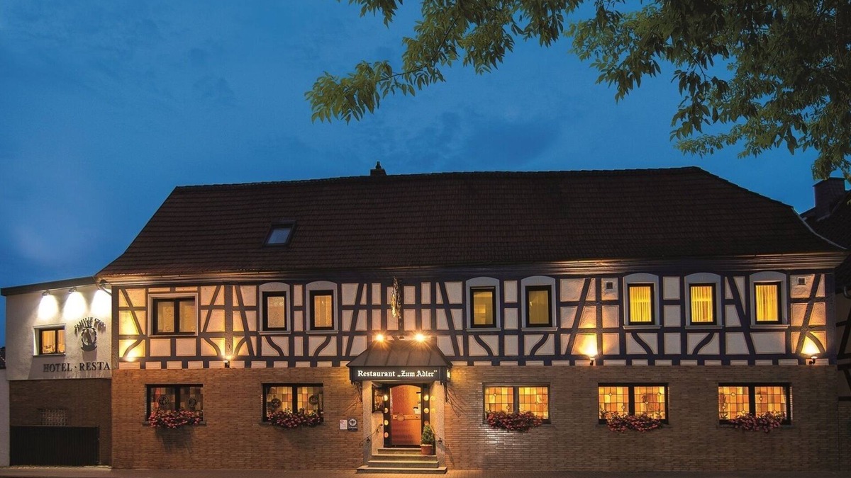 Heldenbergen Hotel | Hotel Zum Adler