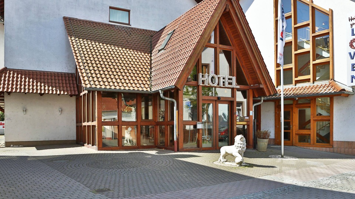 Moerfelden-Walldorf Hotel | Hotel zum Loewen