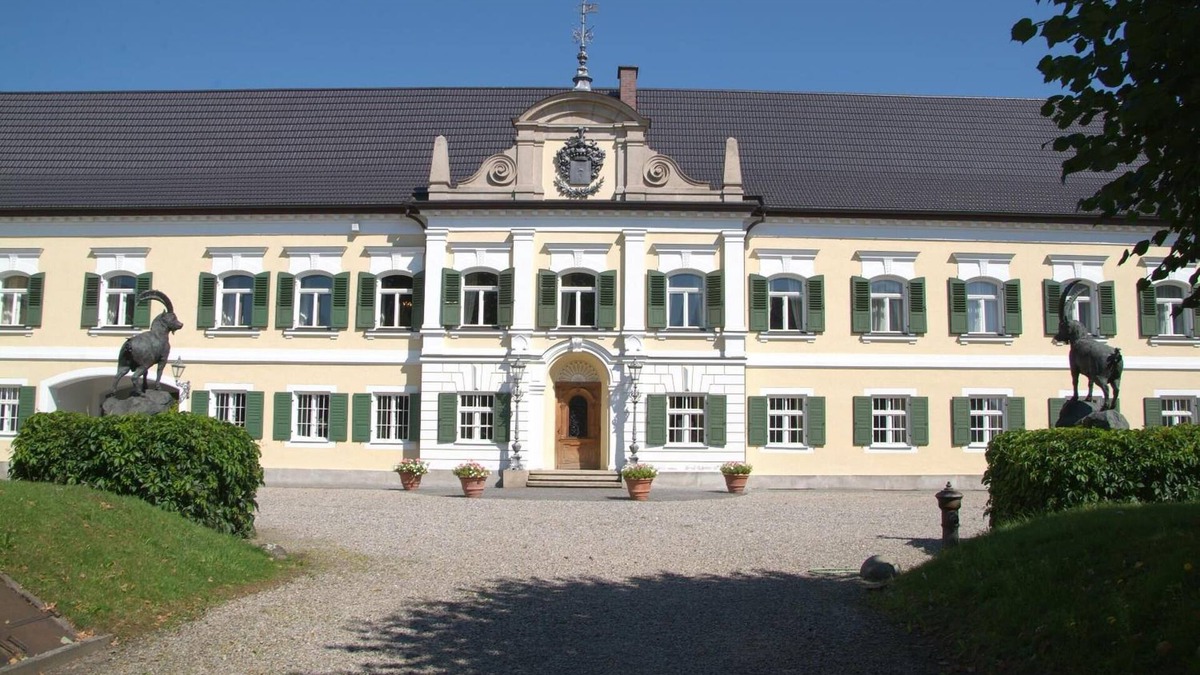 Kuhbach Hotel | Hotel zur Schloss-Schmiede