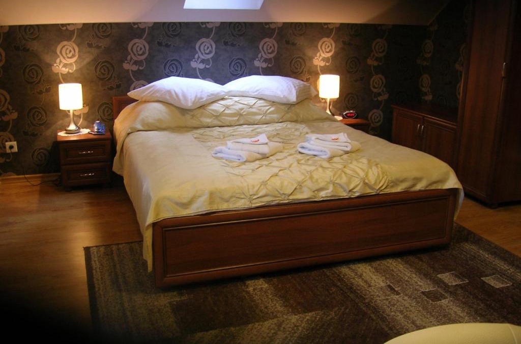Drzonkow House | Hotelik Gościniec Pod Sosnami Drzonków