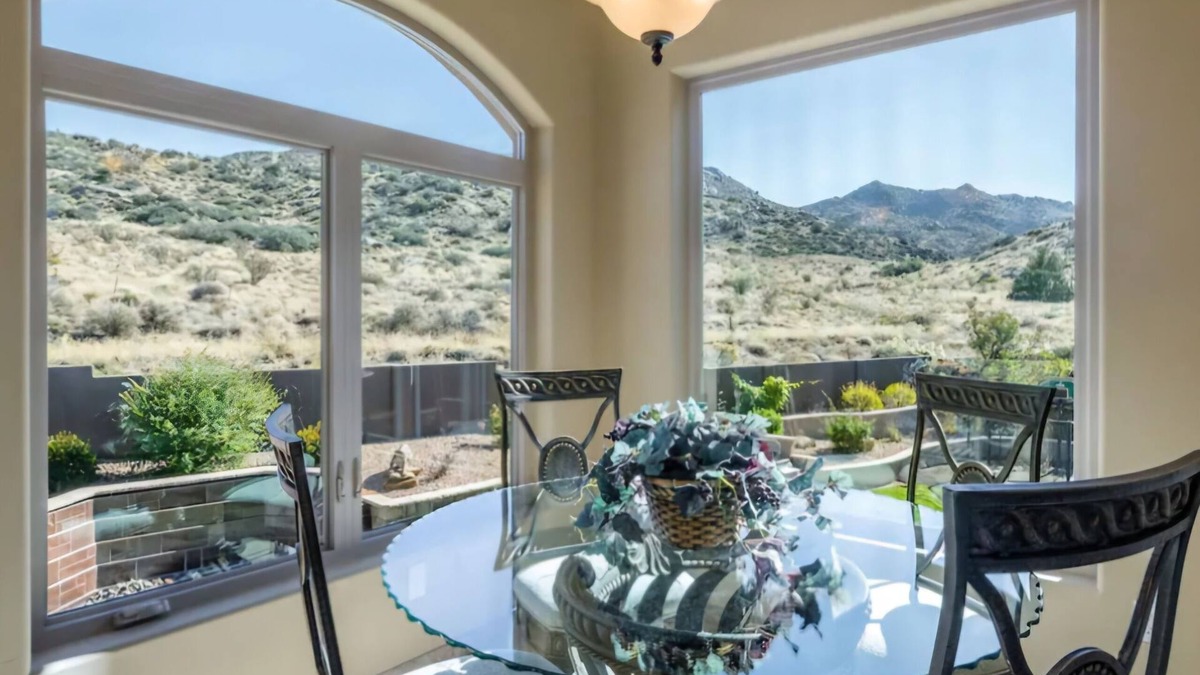 Foothills South House | HotTub,Pool Table,Basketball,Trampoline & Firepit!