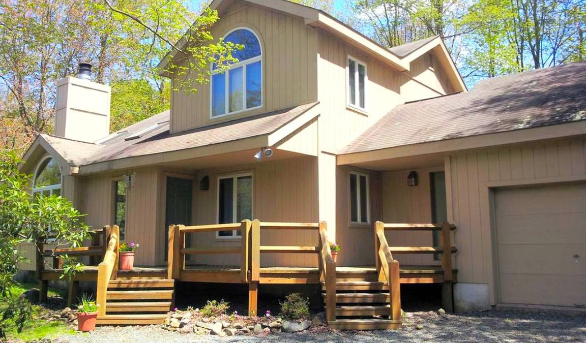 Pocono Pines House | House ∙ 1 bedroom ∙ 10 guests