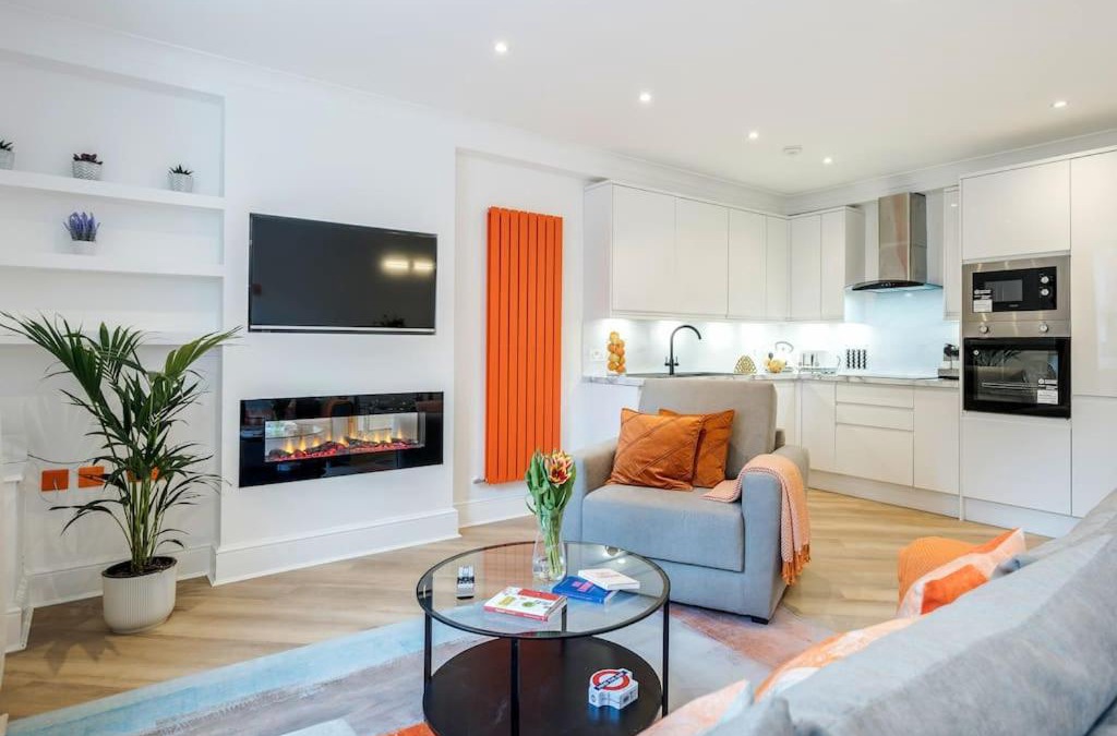 Shadwell House | House 10 mins to Tower Bridge Hot Tub & Parking