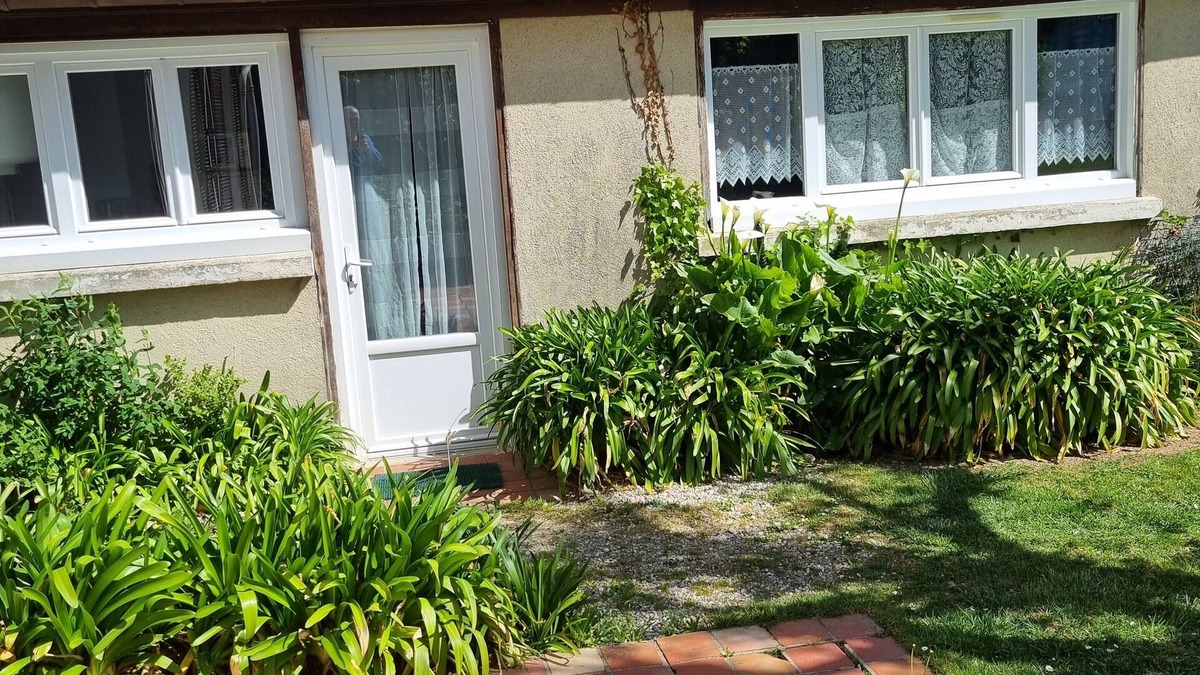 Luc-sur-Mer Apartment | House 100 m from the sea.