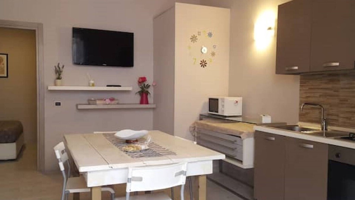 Terrasini Apartment | House 100m from the beach