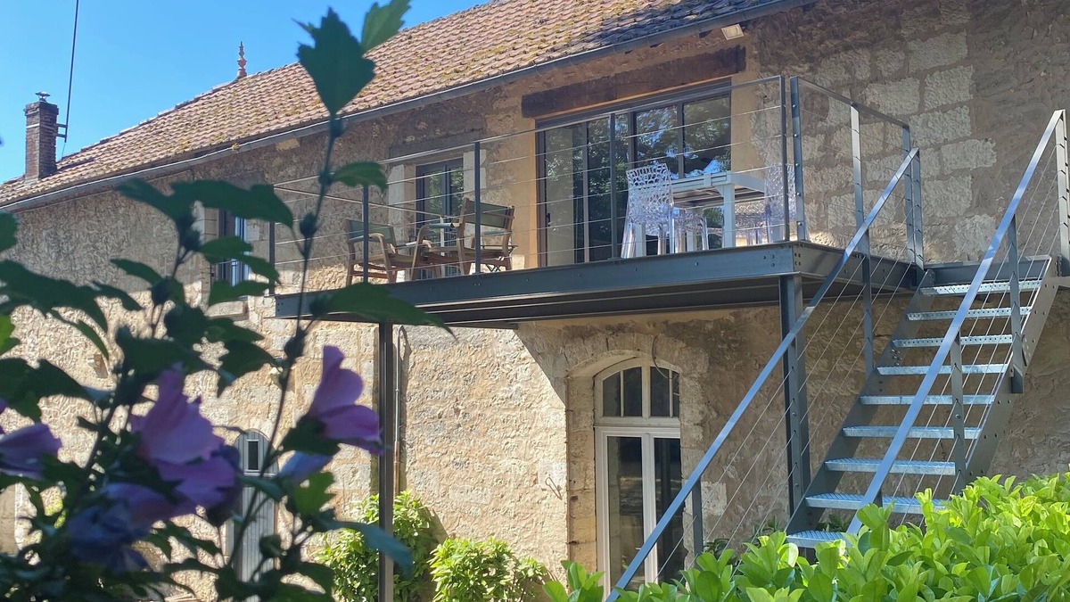 Agonac House | HOUSE 1676, IN THE HEART OF THE GREEN PERIGORD