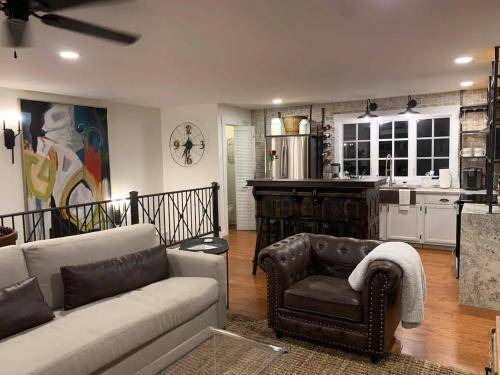 Mount Vernon House | House ∙ 2 bedrooms ∙ 8 guests