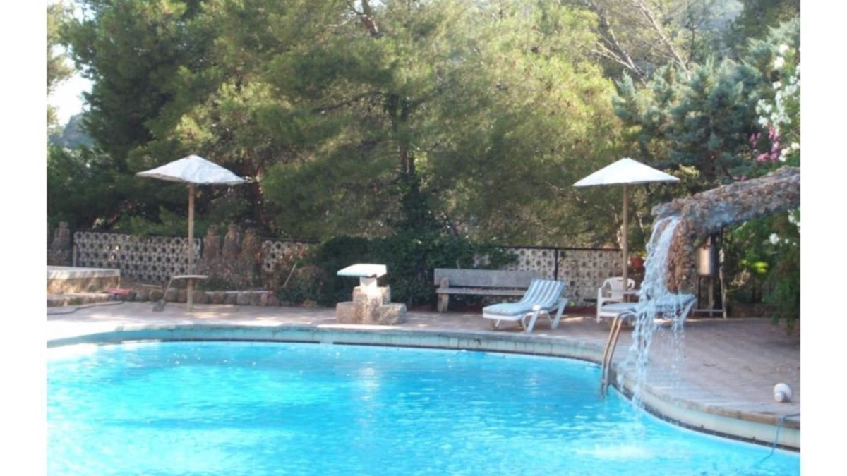 Serra House | House 2 full rental in Porta del Cel for 4 people