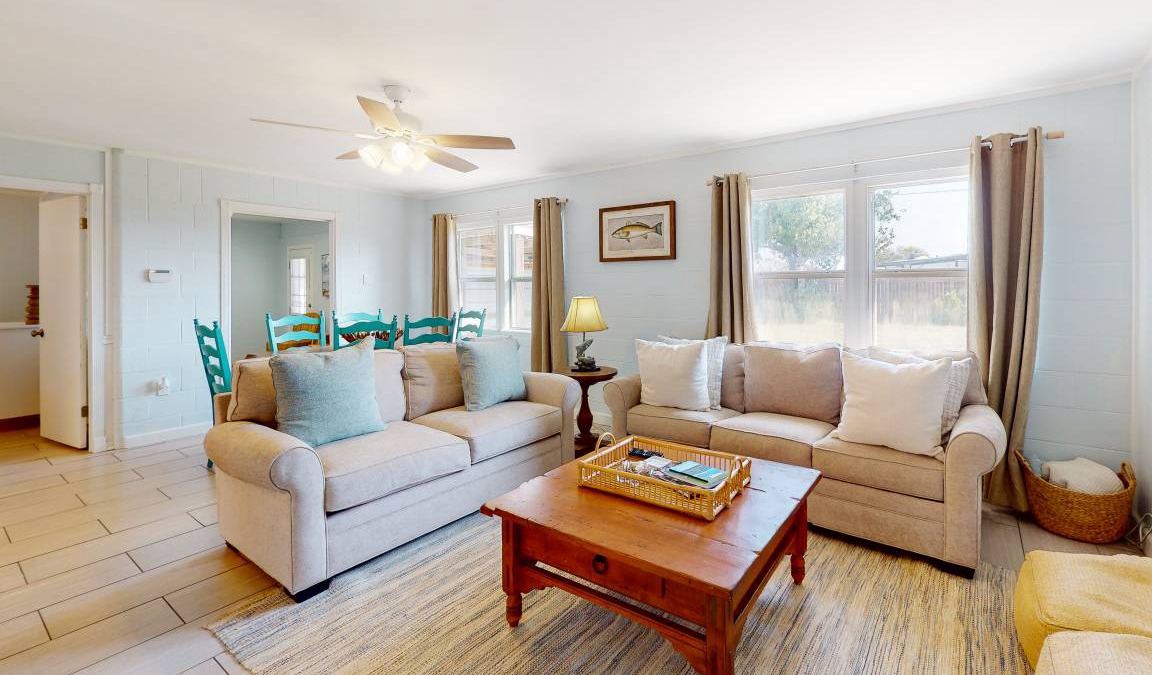 Flour Bluff House | House ∙ 3 bedrooms ∙ 10 guests