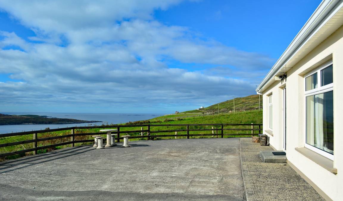 Clifden House | House ∙ 3 bedrooms ∙ 6 guests
