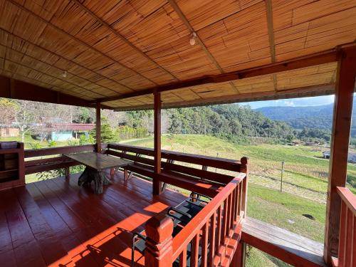 Chom Thong House | House ∙ 3 bedrooms ∙ 10 guests