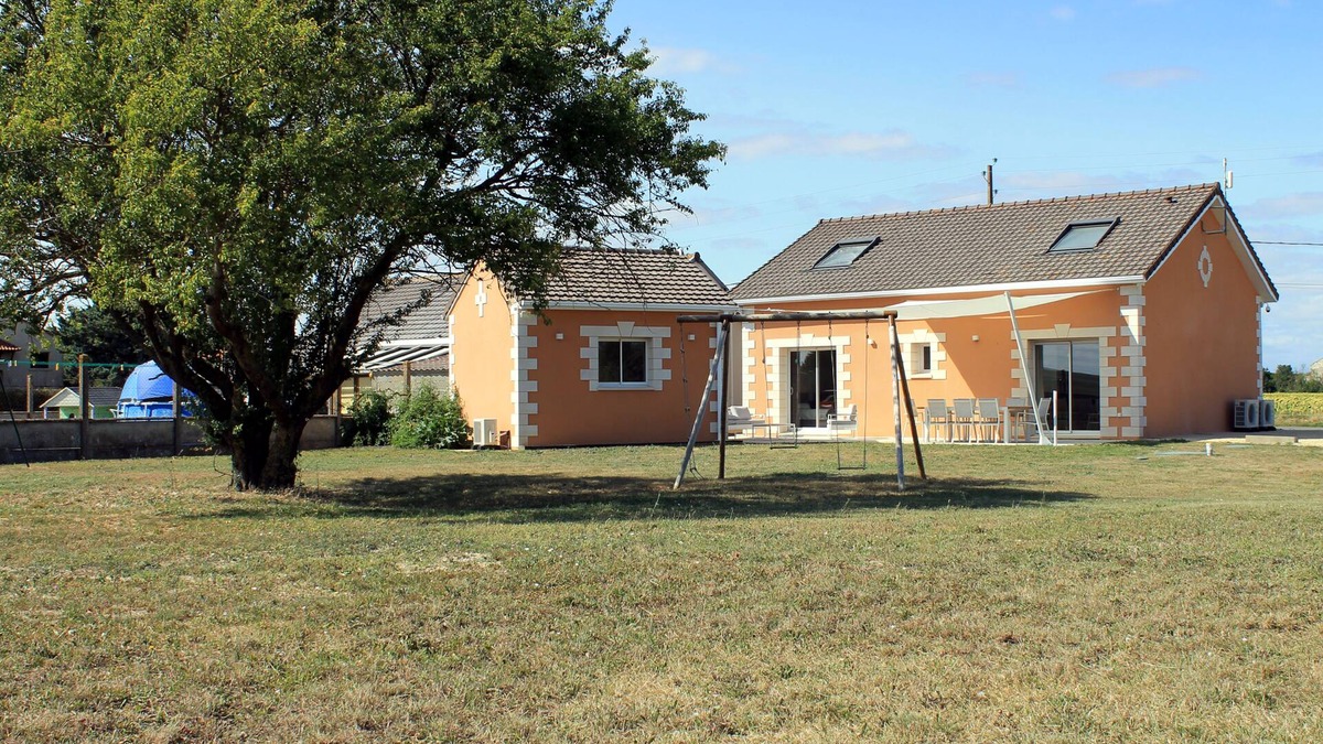 Saint-Jean-de-Sauves House | House 35 minutes from Futuroscope