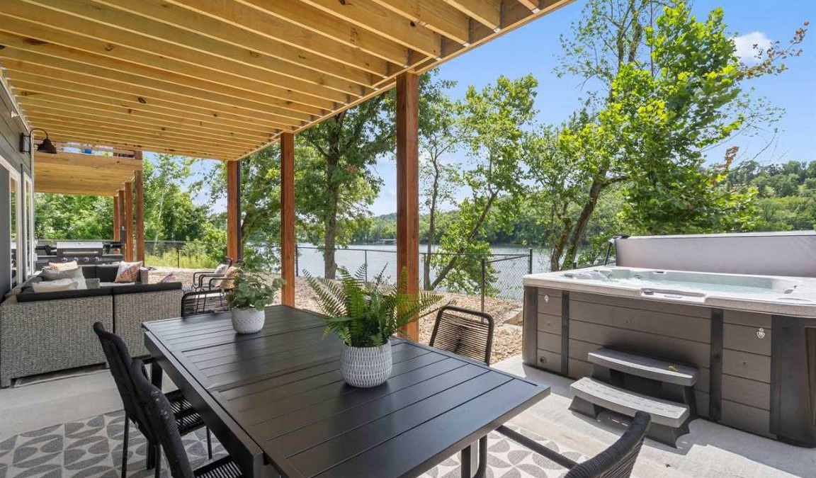 Branson House | House ∙ 5 bedrooms ∙ 14 guests