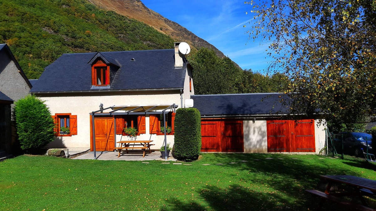 Tramezaigues House | House 5 mins from SAINT-LARY SOULAN 8 sleeps