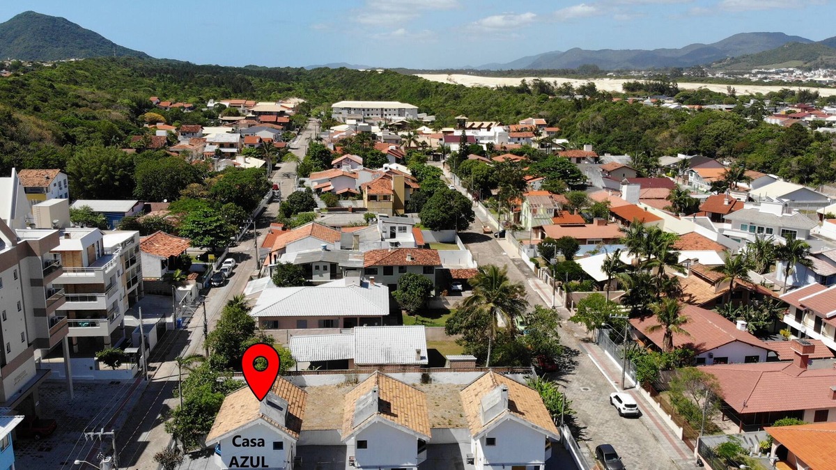 Ingleses Sul House | House 50 meters from the sand of Praia dos Ingleses or a 5-minute walk.