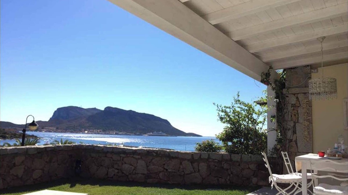 Baia Caddinas House | House 50 meters from the sea residence S'ABBA E SA PEDRA