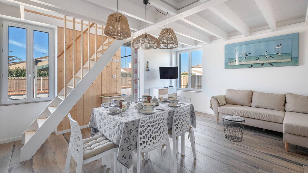 La Plaine-sur-Mer Ski Chalet | House 50m from sea – 4 adults/2 children