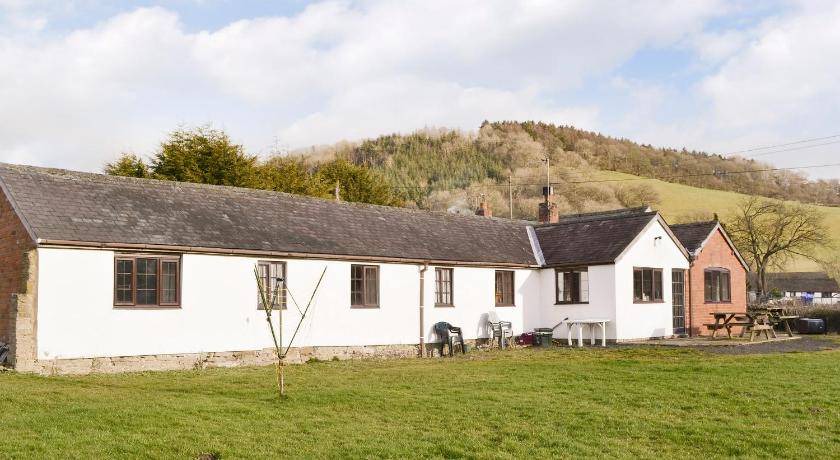 Acton Scott House | House ∙ 6 bedrooms ∙ 12 guests