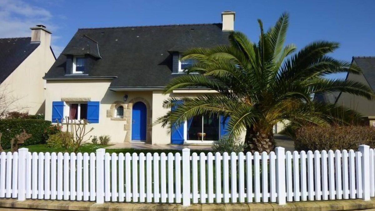Kervoyal House | House 6 people. with garage, the beach on foot