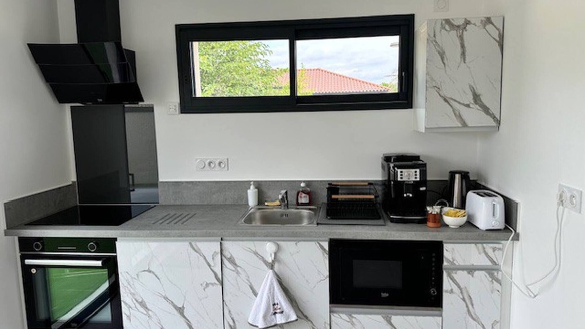 Satolas-et-Bonce Apartment | House 80 with 3 bedrooms lechaffardcom