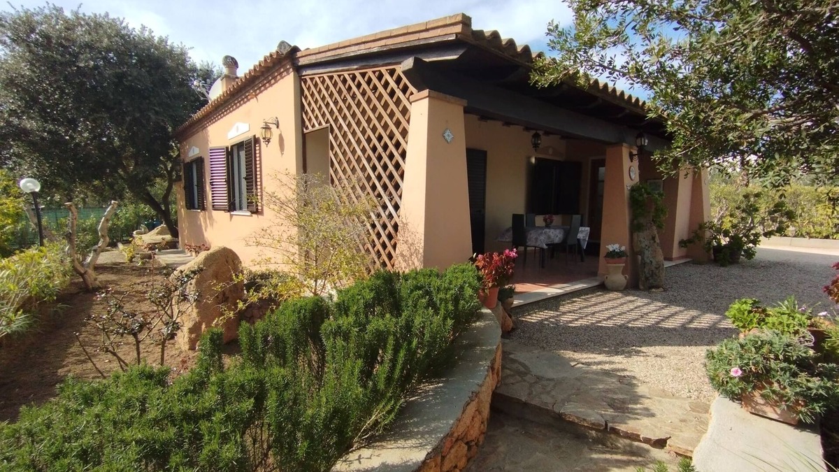 Cala Liberotto Apartment | House 800 meters from the sea "Villa Hyacinth" - app.to D