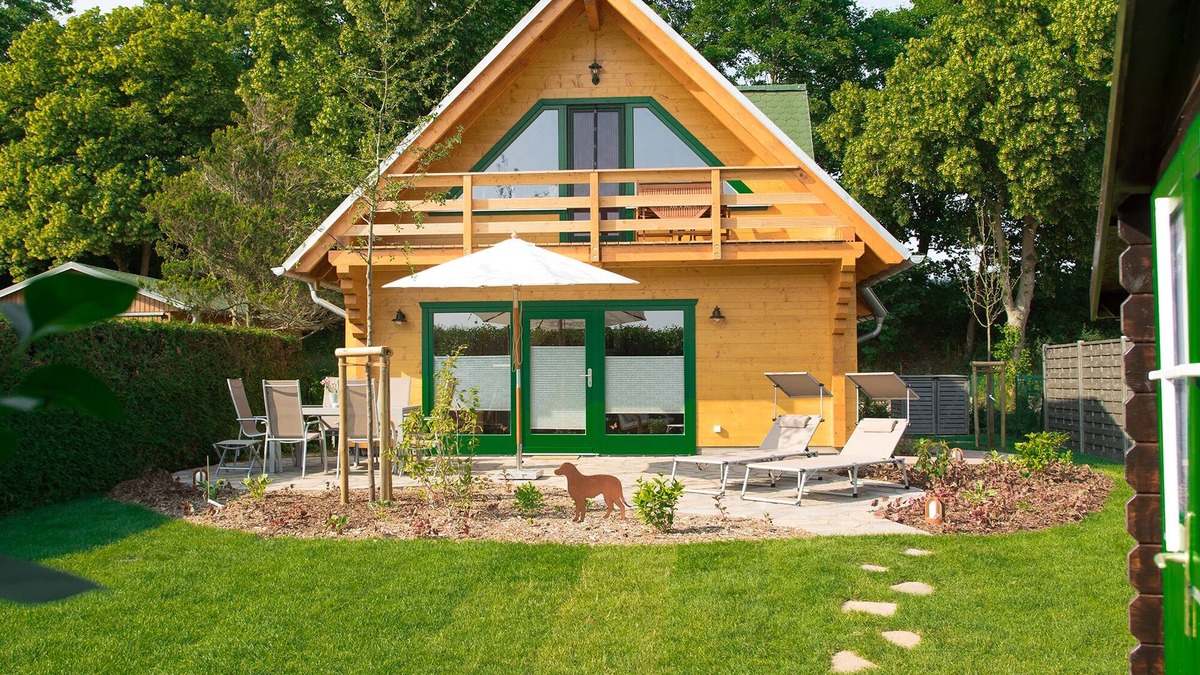 Neukalen House | House 80sqm WFL, 400sqm Alleingrounds McPom Neukalen at Kummerower See