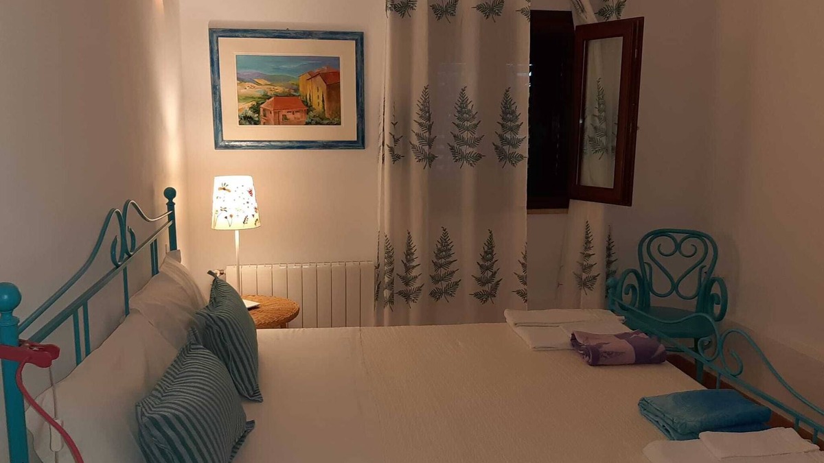 Castellammare del Golfo House | House a stone's throw from the sea with garden