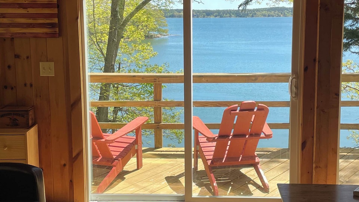 Pleasant Point House | House and bunkhouse. Includes kayaks and SUPs