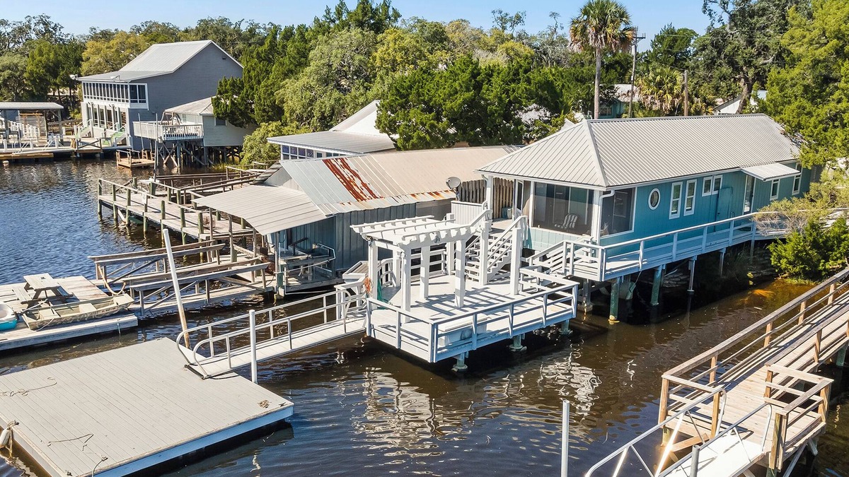 Steinhatchee House | House and dock are completely remodeled and ready for guest.