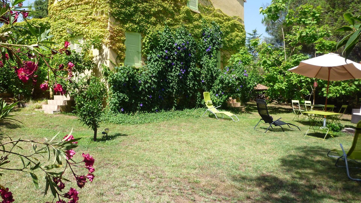 Bravone House | House and garden near sea, mountain and river