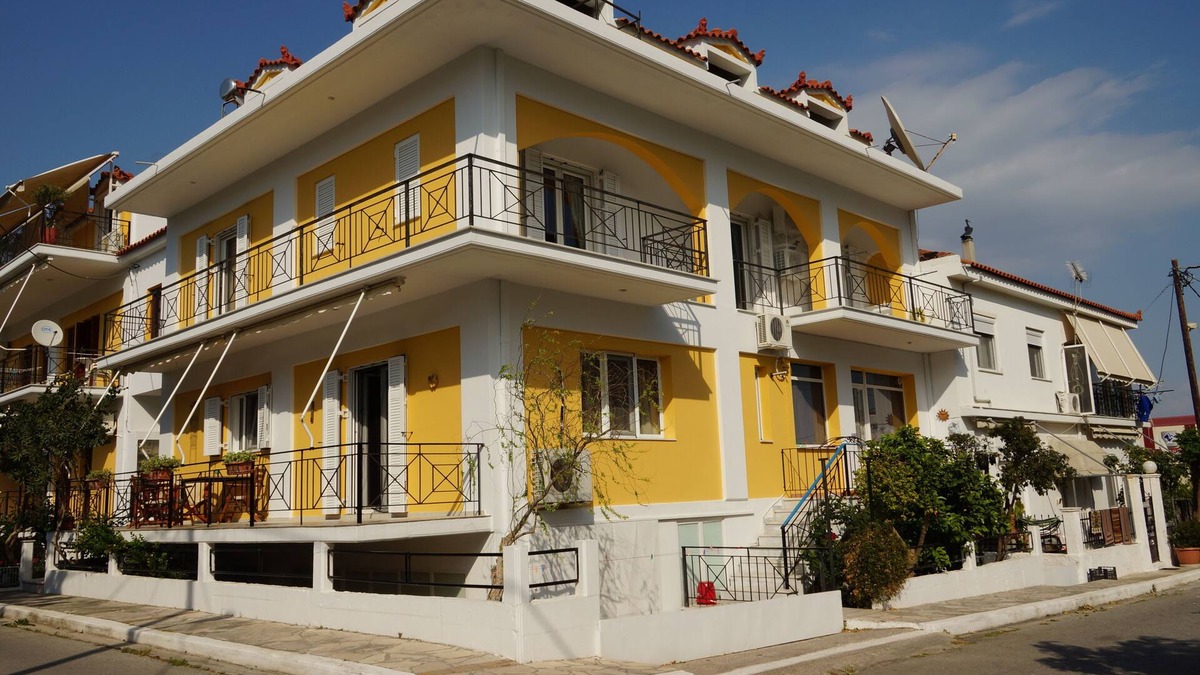 Ireon House | House Antoinet. Ireon Samos