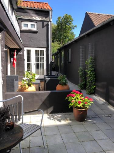 Odense Apartment | House apartment i the back house - Free parking and coziness
