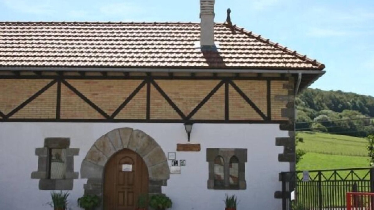 Aurizberri Cottage | House, apartment Oihan-Eder for 4 people