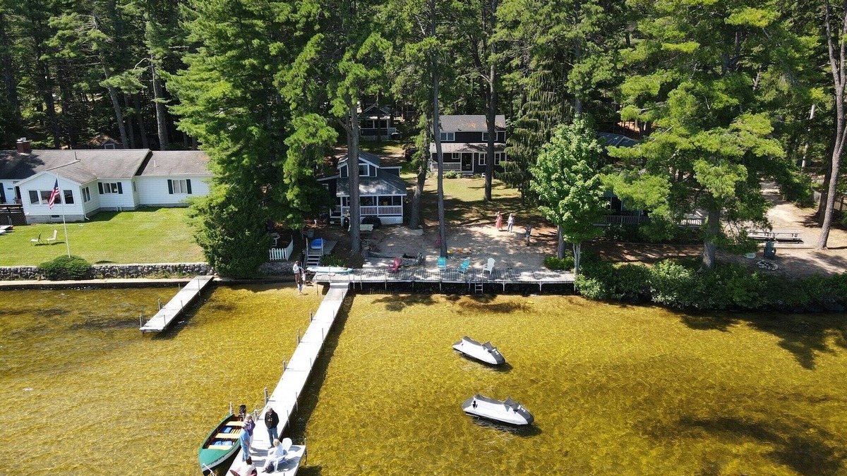 Naples House | House at Sunshine- Long Lake, 5 min walk to causeway