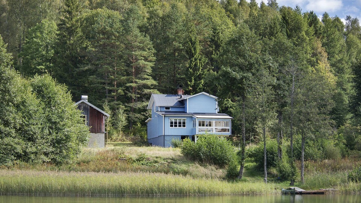 Munkedal Municipality House | House at the Lake