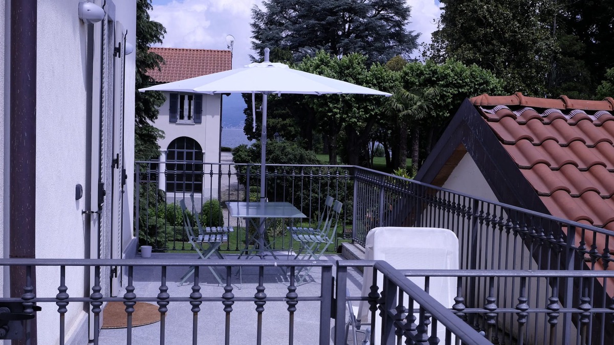 Quassa Apartment | house at the lake with swimming pool