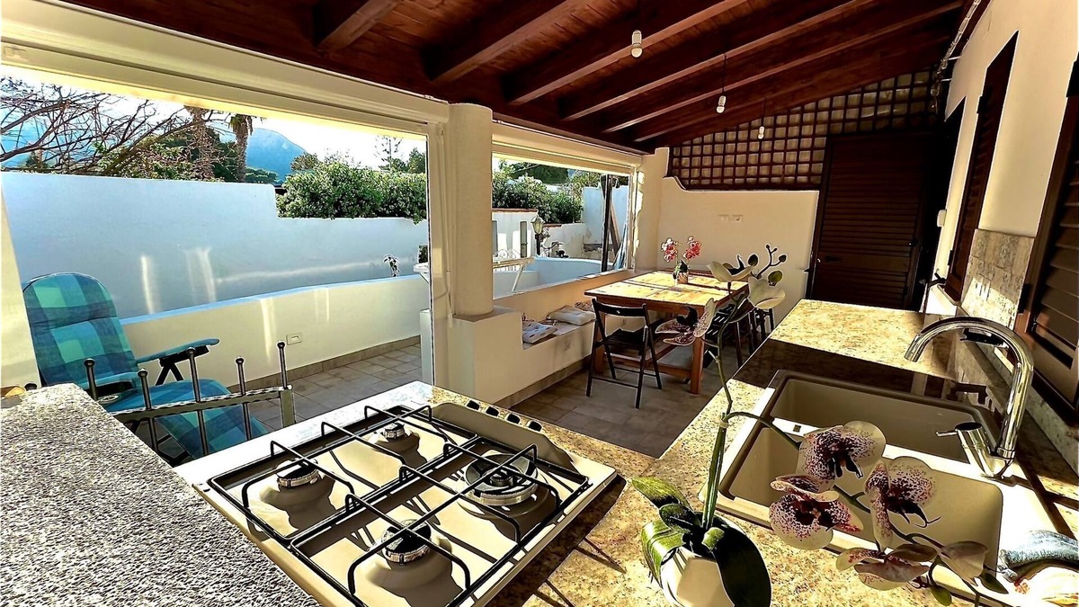 Vulcano Porto Apartment | House Aurora Volcano Island