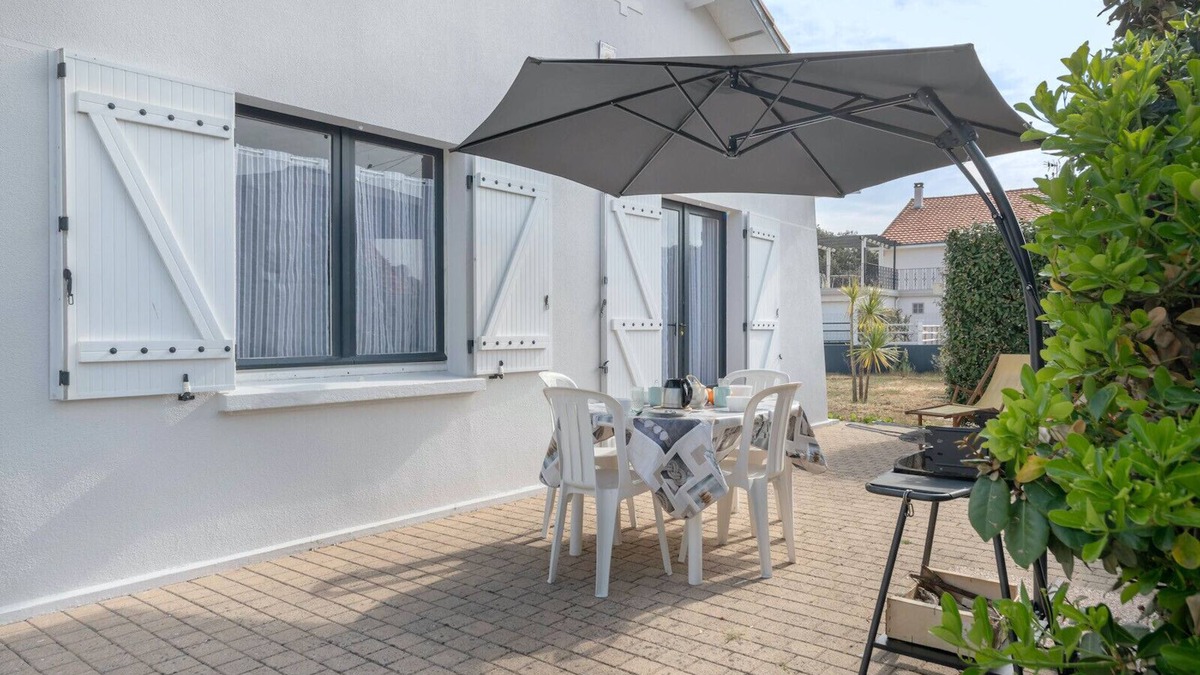 Tharon-Plage House | House avec jardin à 140m de la Plage
