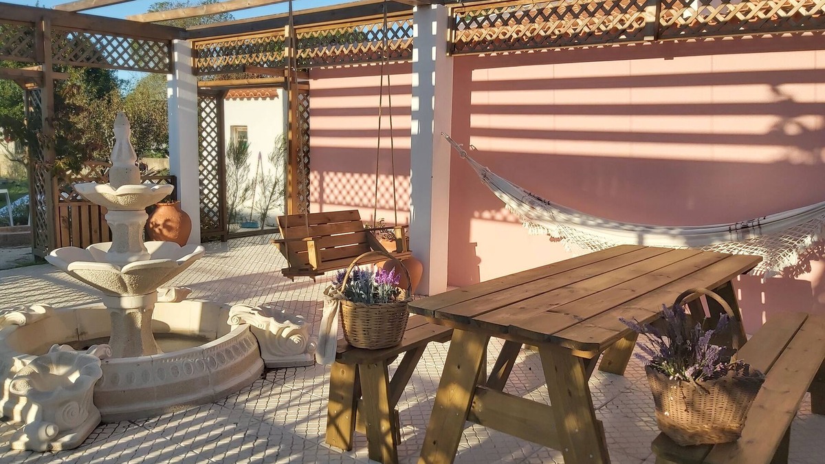 Magoito House | House, beautiful garden & playground near the beach