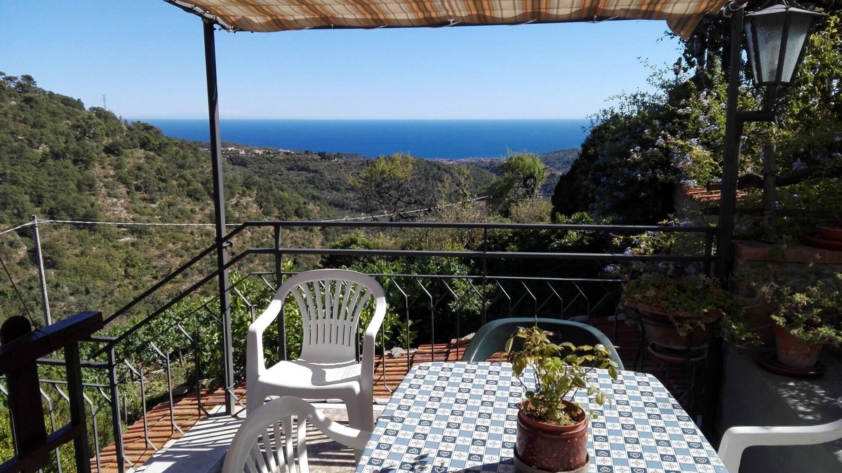 Tovo Faraldi House | House between sea and sky - Tovo Faraldi