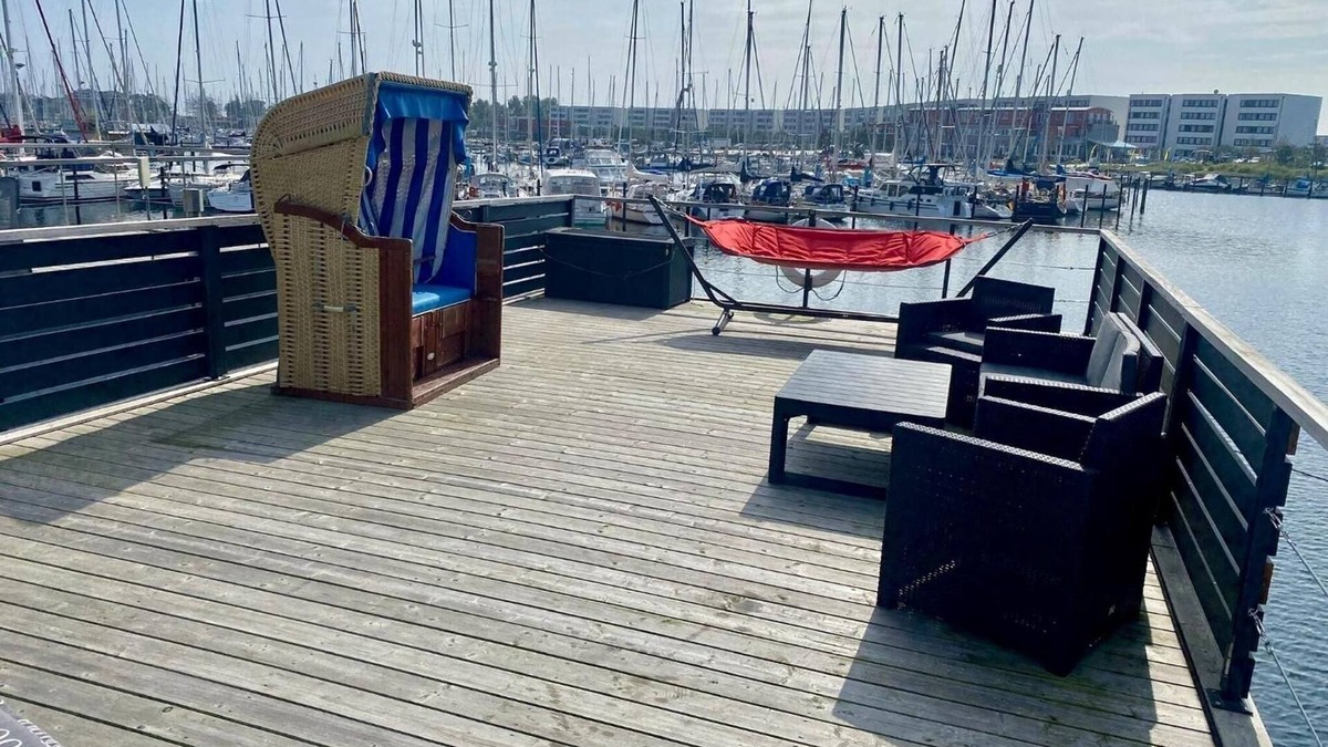 Ostholstein Boat Rental | House Boat 'Annis Mehrblick' with Sea View, Private Terrace and Wi-Fi