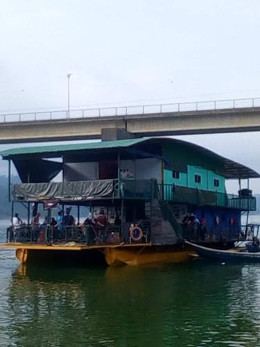 Gerik Boat Rental | House boat
