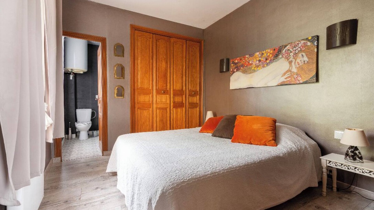 Bry-sur-Marne House | House borders of Marne, between Disney and Paris!