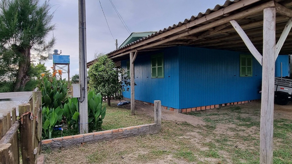 Balneario Arroio do Silva House | House overlooking the sea a few steps from the beach, with kiosk for events
